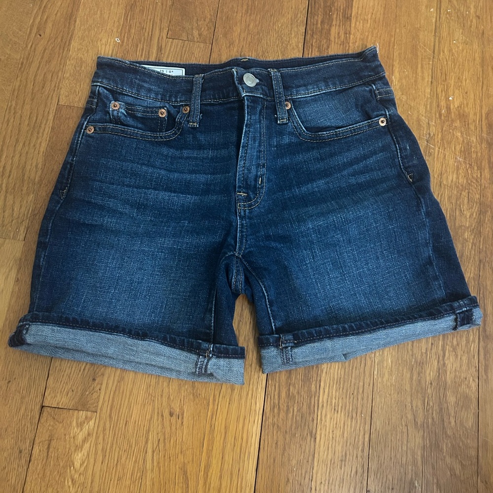 GAP jean shorts - size 25